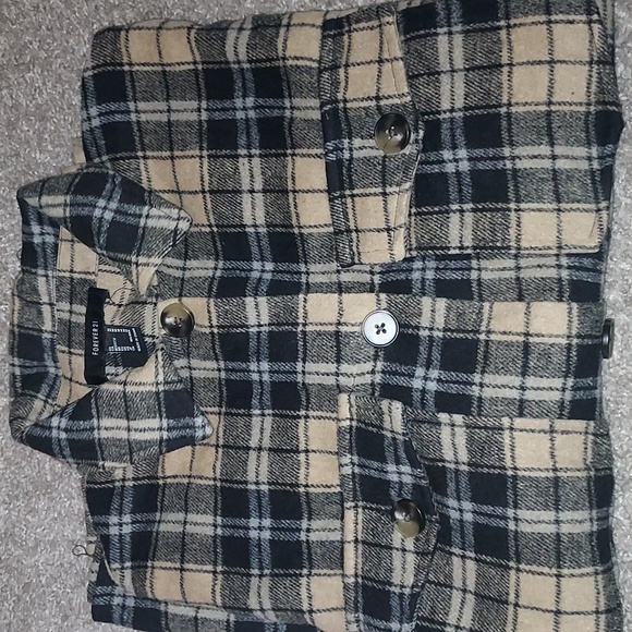 Forever 21 Tops - 4/$18 Thick black tan flannel